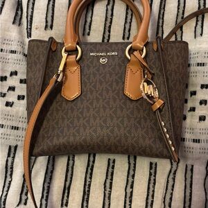 Michael Kors Kris Small Crossbody